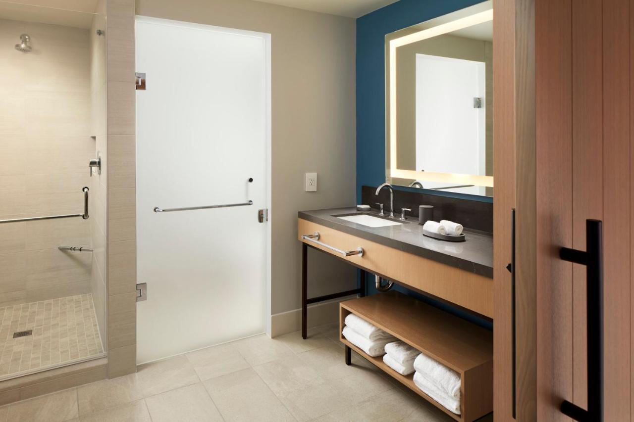 Loews Coral Gables Hotel מראה חיצוני תמונה