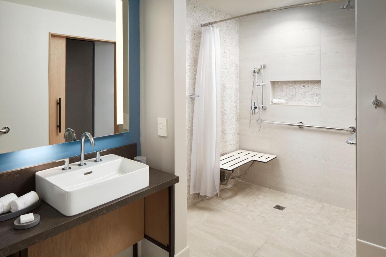 Loews Coral Gables Hotel מראה חיצוני תמונה